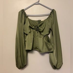 NWT Pacsun cutout peasant top